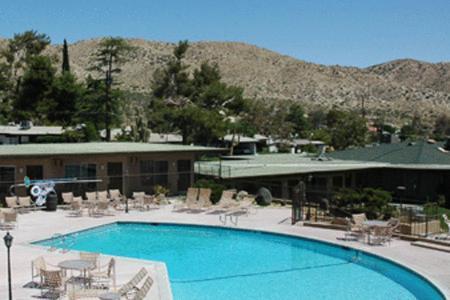 Travelodge Inn & Suites By Wyndham Yucca Valley/Joshua Tree Екстер'єр фото