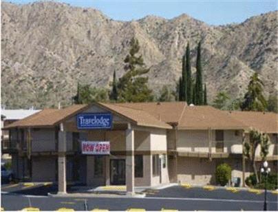 Travelodge Inn & Suites By Wyndham Yucca Valley/Joshua Tree Екстер'єр фото
