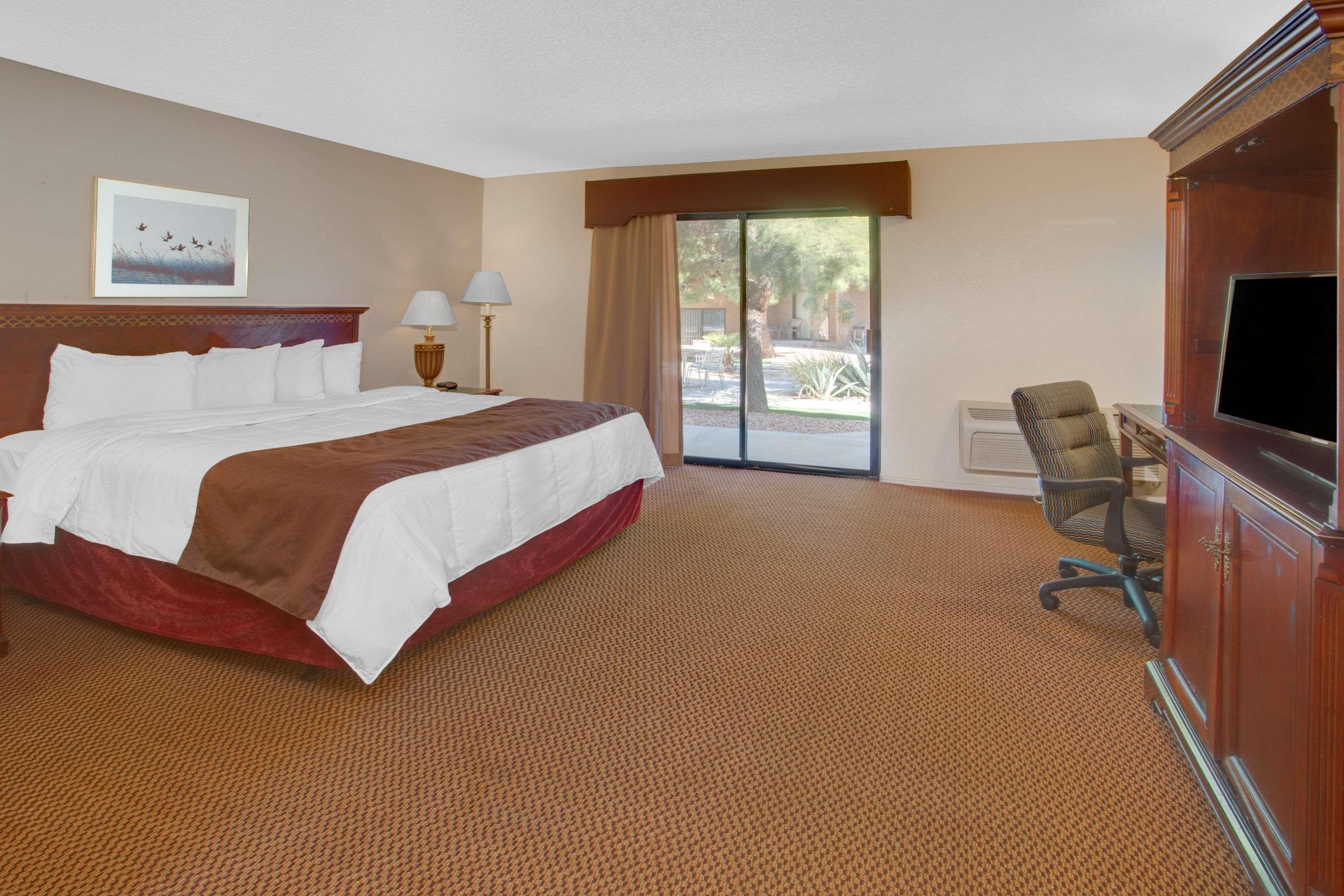 Travelodge Inn & Suites By Wyndham Yucca Valley/Joshua Tree Екстер'єр фото